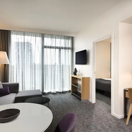 Ξενοδοχείο με διαμερίσματα Adina