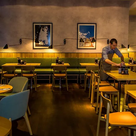 Ξενοδοχείο με διαμερίσματα Adina