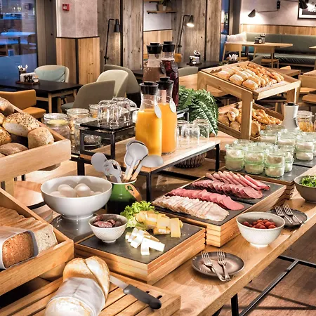 Adina Ξενοδοχείο με διαμερίσματα 4*