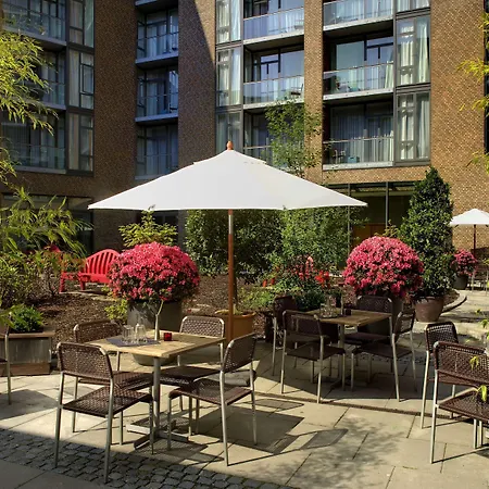 Adina Ξενοδοχείο με διαμερίσματα 4*