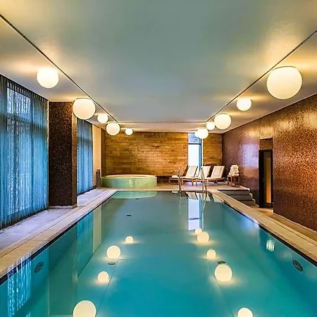 Apartmanhotel Adina 4*