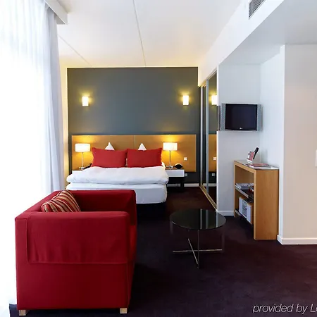Aparthotel Adina 4*