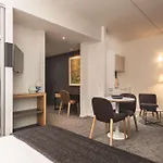 Adina Aparthotel 4*