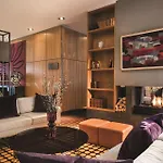 Aparthotel Adina