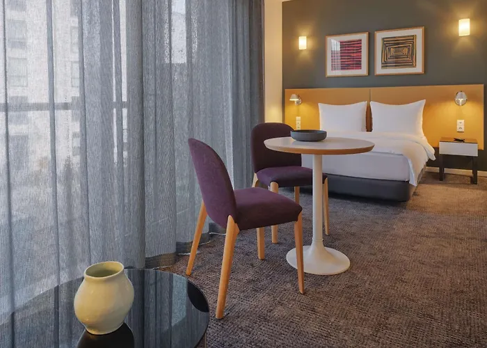 Adina Aparthotel 4*